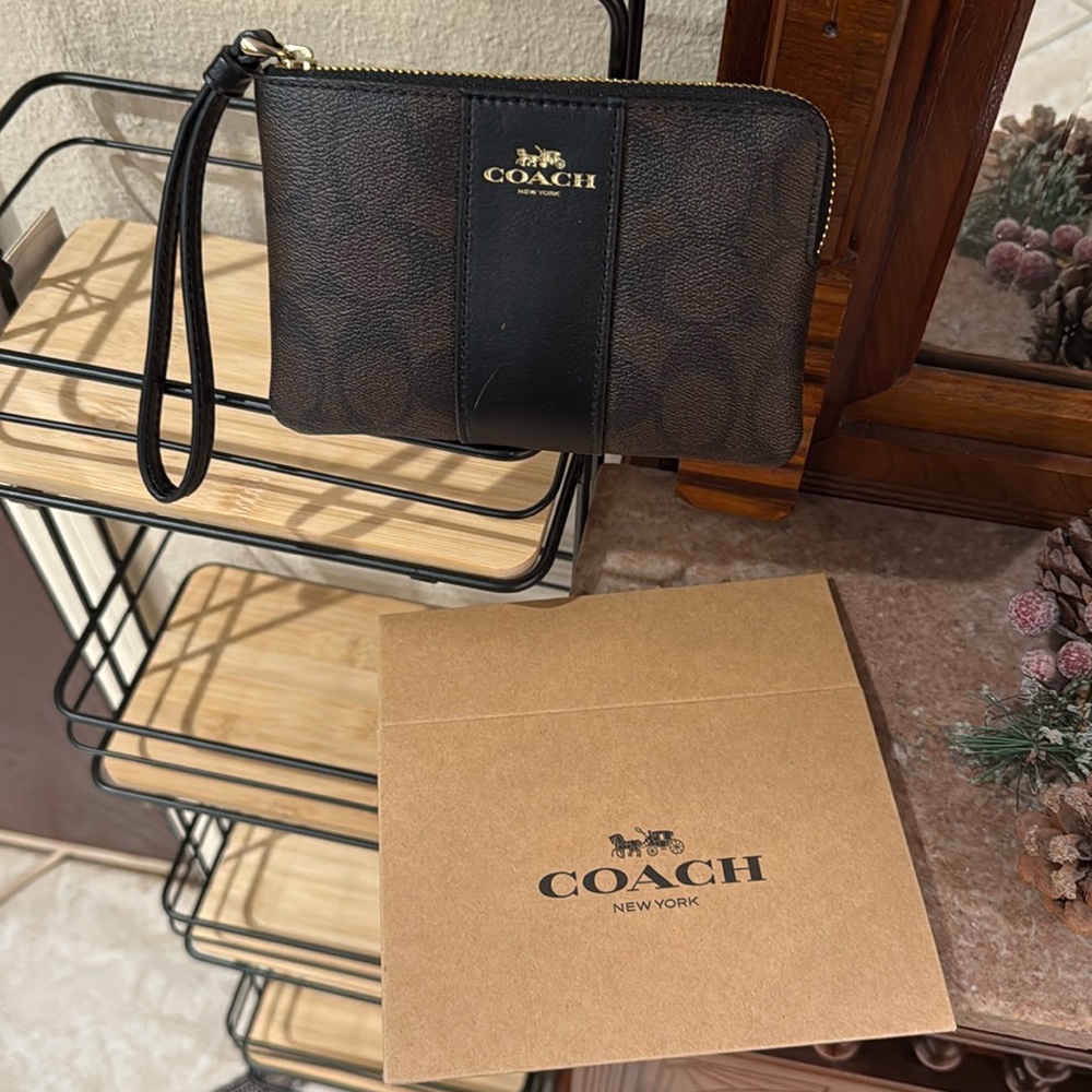 Coach Black and Brown Wristlet